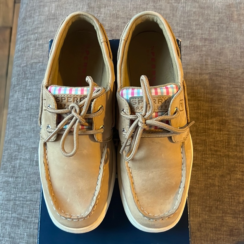 Sperry Shoes Size 4